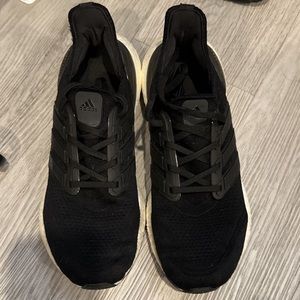 Adidas Ultraboost 21 Core Black size 9